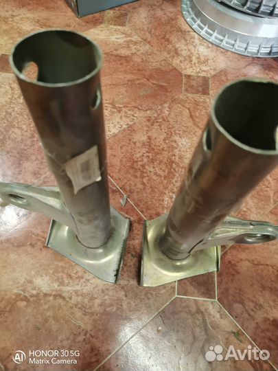 Кронштейн ваз-2107 бампера (трубы) к-т