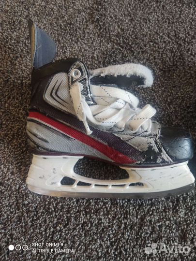 Хоккейные коньки bauer