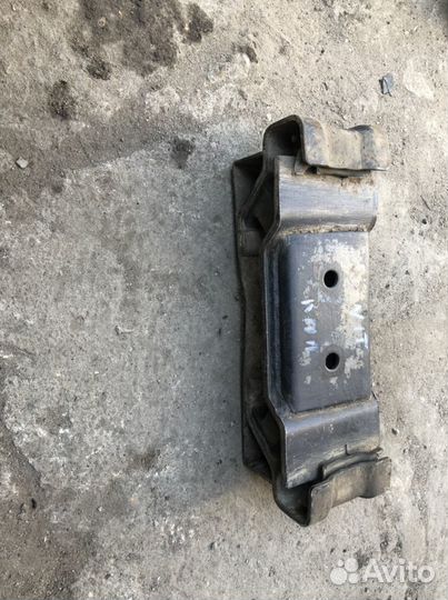 Подушка кпп Suzuki Grand Vitara 3