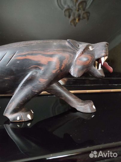 Африканская статуэтка