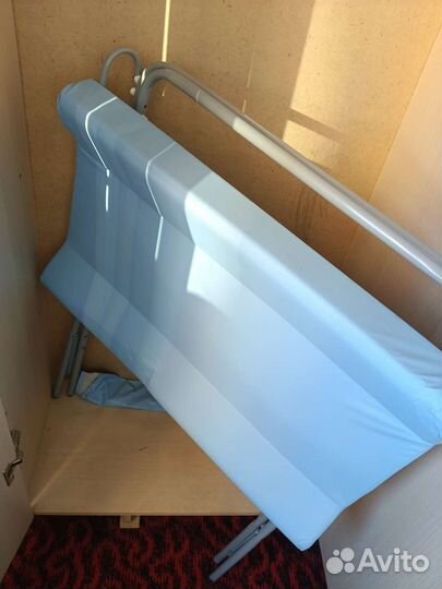 Пеленальный столик складной с корзиной