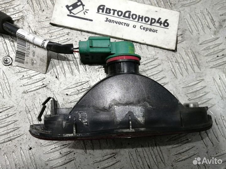 Фонарь задний противотуманный Nissan Note E11