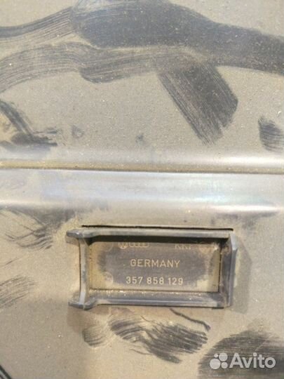 Бардачок Volkswagen Passat B3 универсал 1.8 1998