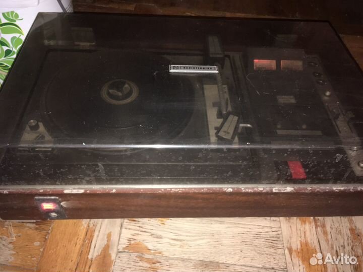 Проигрыватель винила СССР