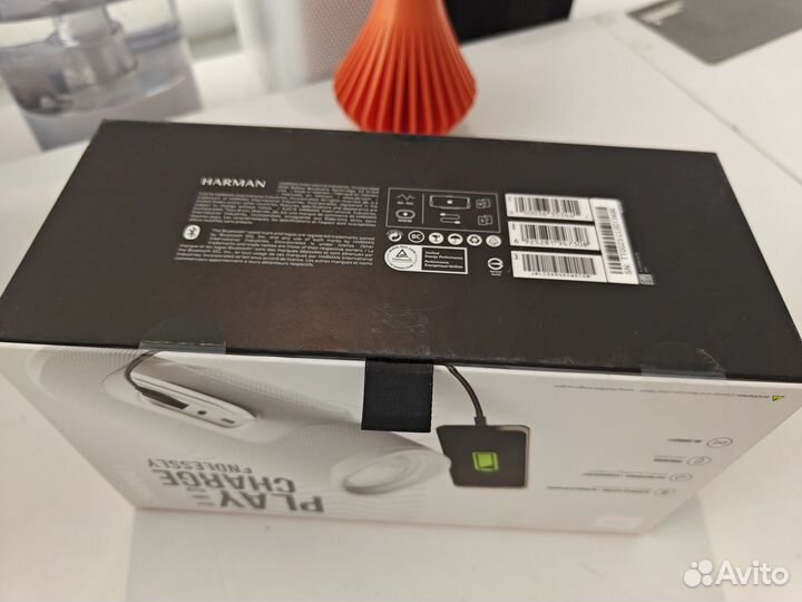 Беспроводная колонка JBL Charge 4 White