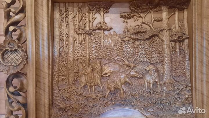 Деревянная резная картина