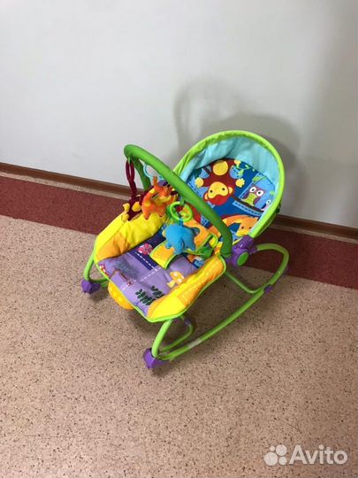 Шезлонг-качалка bambi Друзья джунглей с вибрацией