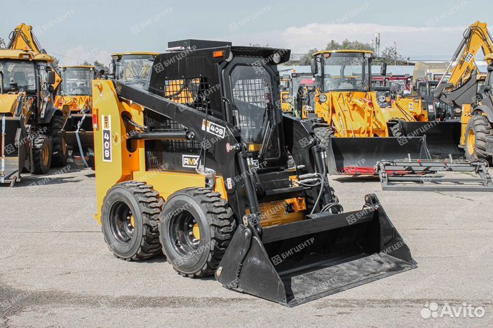 Мини-погрузчик Runmax ST409, 2023