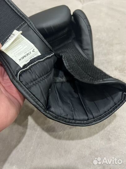 Боксерские перчатки 10 oz demix