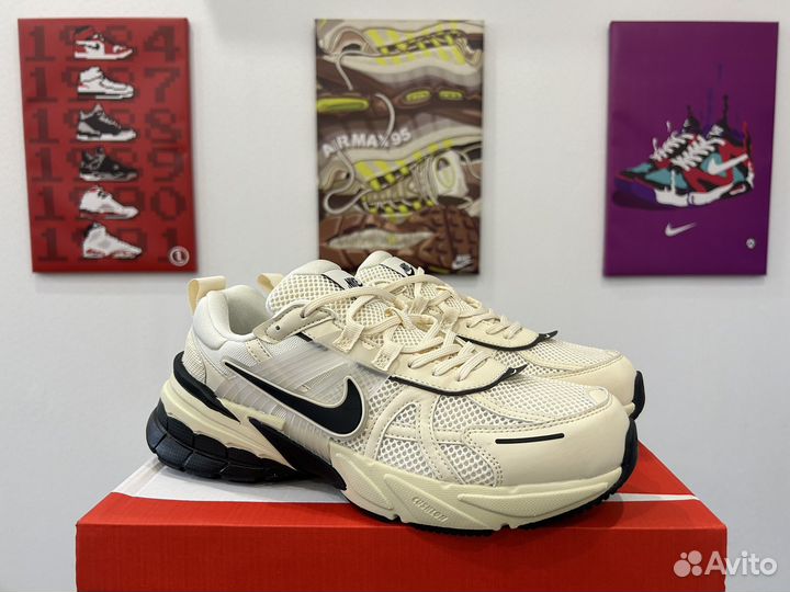 Кроссовки Nike V2K Run