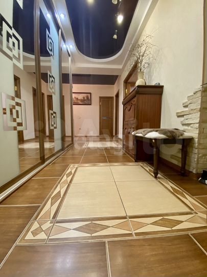 3-к. квартира, 84 м², 2/9 эт.