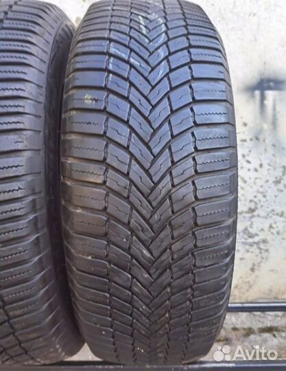 Bridgestone Weather Control A001 215/65 R16 102V