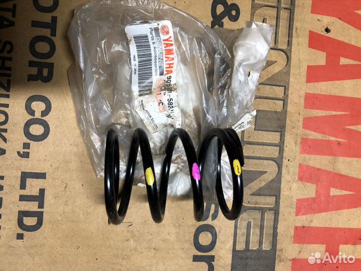 Новая оригинальная пружина Yamaha Venture