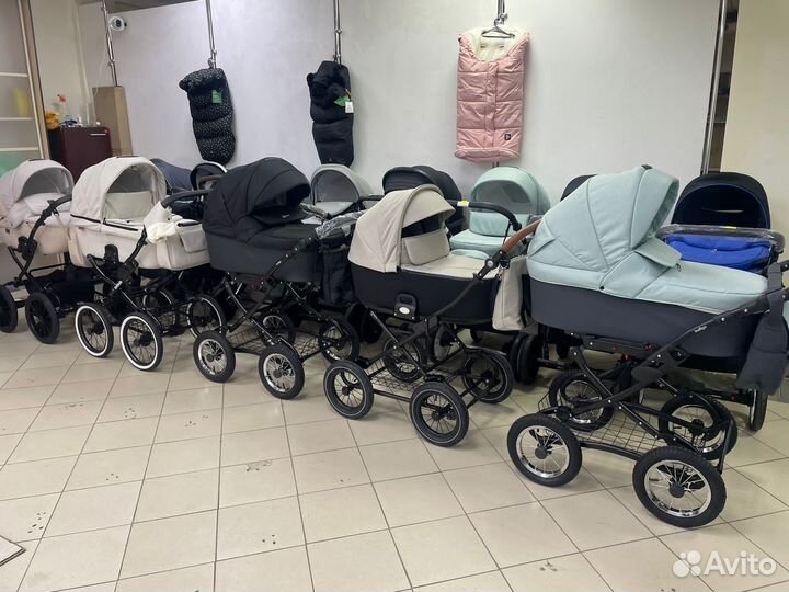 Коляска новая