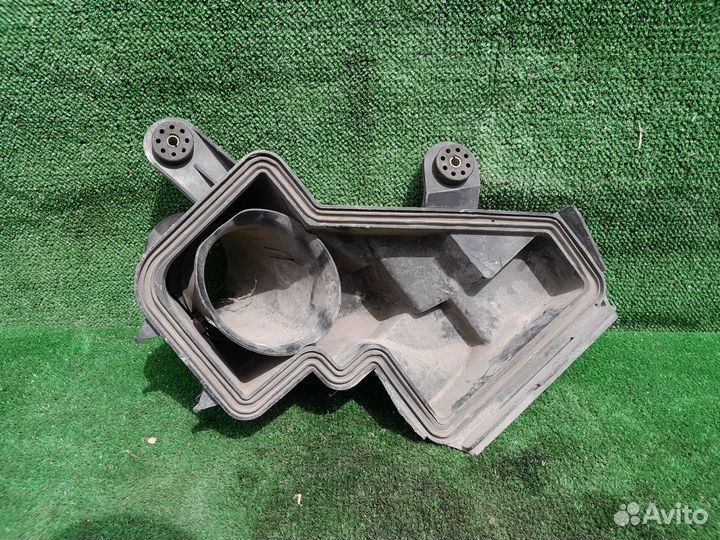 Корпус воздушного фильтра Bmw 745I E65 E66 E67