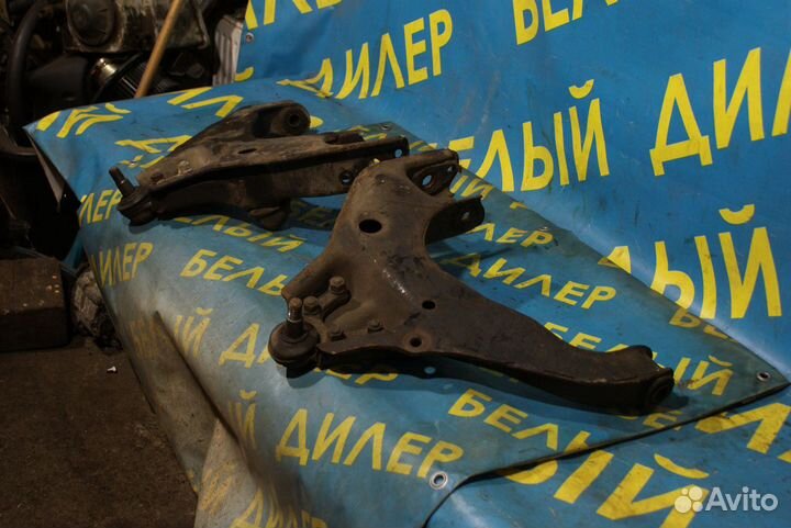 Рычаг нижний Hyundai Galloper jkc4