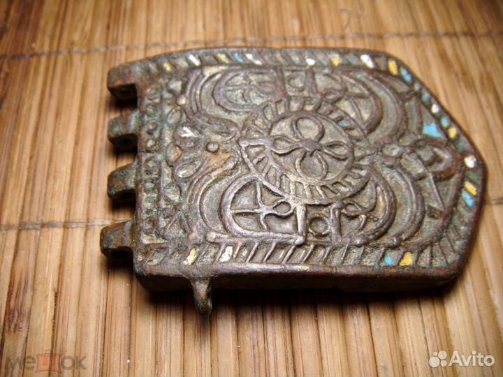 Бляха поясная средневековая