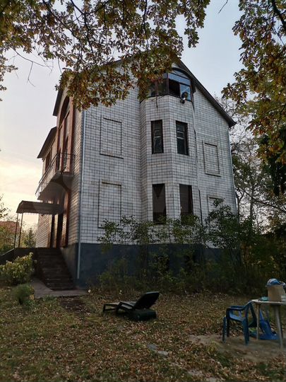 Дом 450 м² на участке 50 сот.