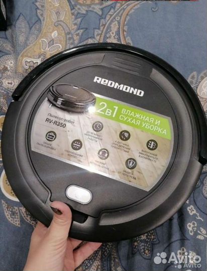 Робот пылесос Redmond RV-R350