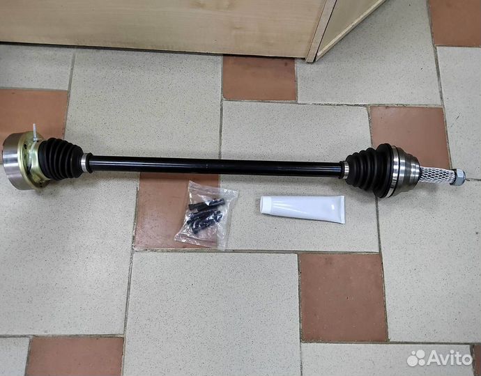 Привод правый в сборе chery Амулет (новый)