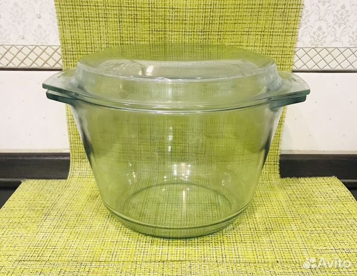 Стеклянная кастрюля