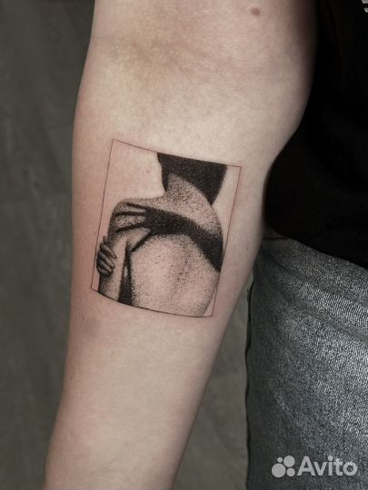 Мастер по татуировкам