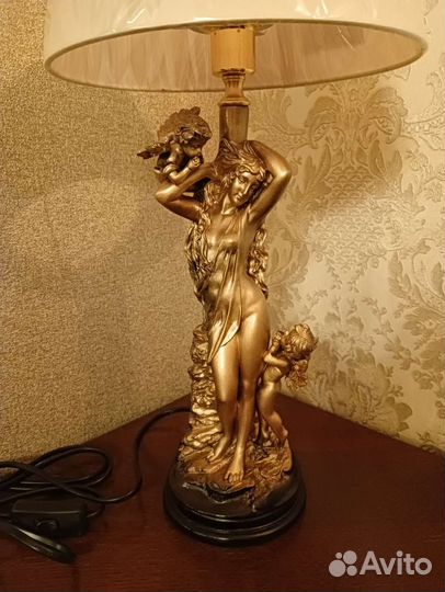 Статуэтка (светильник) 