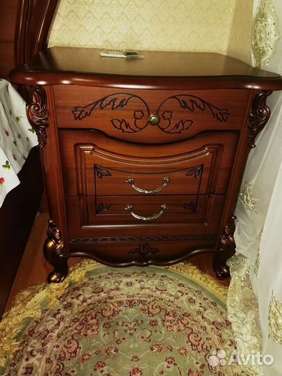 Спальный гарнитур