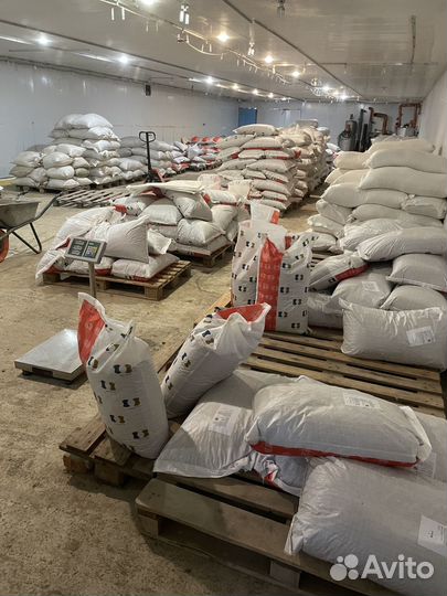 Корм для осетра и форели тонущий 2. 3. 4. 6. 8мм