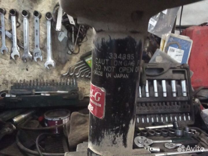 Задний амортизатор lexus RX 350