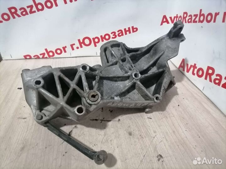 Кронштейн генератора Audi A4 B5 1.8T APU