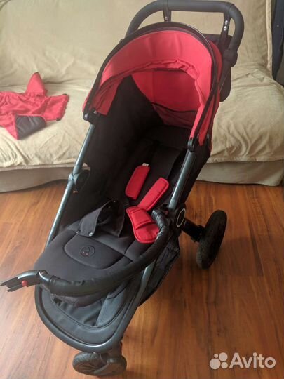 Прогулочная коляска