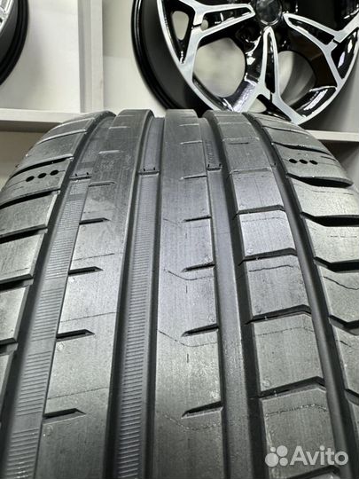 Michelin Pilot Sport 5 275/40 R19 105Y