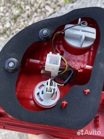 Фонарь задний внутренний левый Hyundai-Kia Venga