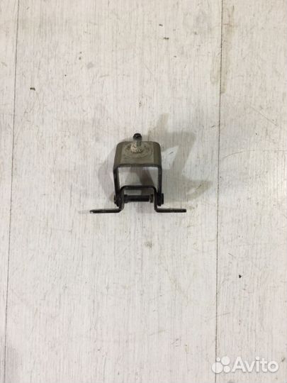 Петля крышки багажника LADA xray 1.6 мт