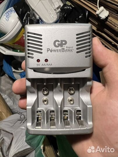 Зарядное устройство для батареек GP