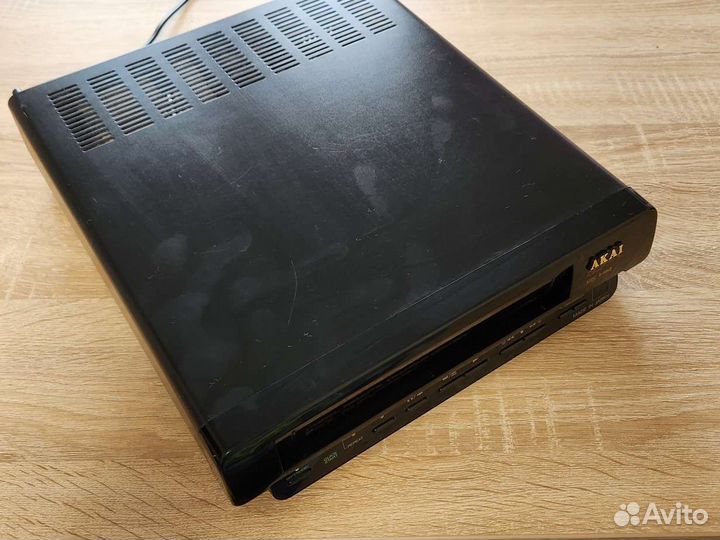 Видеомагнитофон akai
