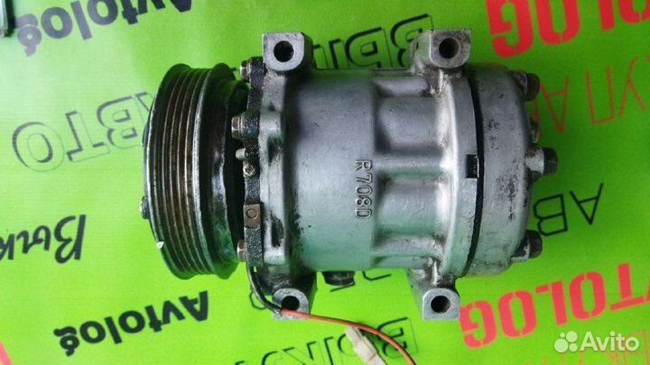 Компрессор кондиционера Mercedes Vito