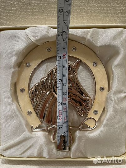 Ключница-подкова