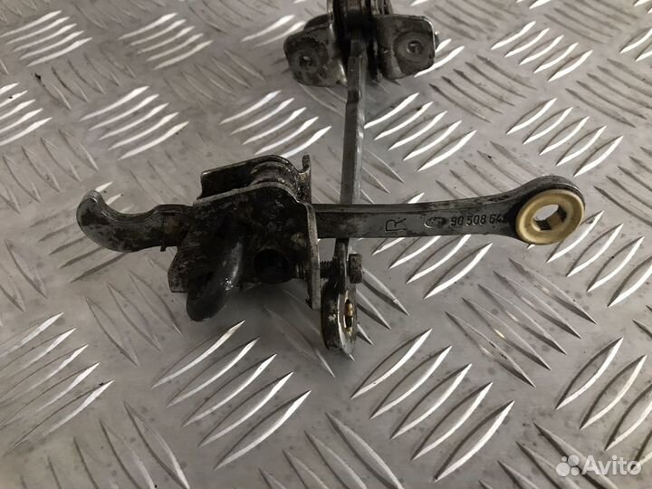 Ограничитель передней двери Vectra B