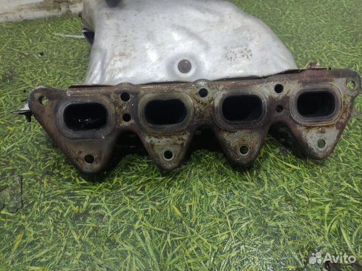 Выпускной коллектор Renault Scenic 2 хэтчбэк 1.6
