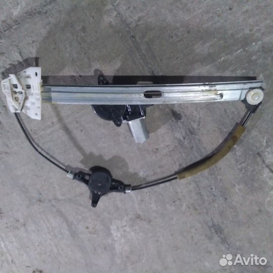 Стеклоподъемник двери передней правой mazda 3 BL