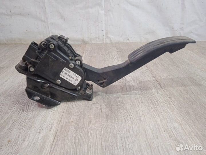 Педаль газа Renault Duster HSA K4M 2013