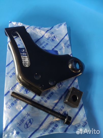 Натяжитель ремня генератора 37460-2B006