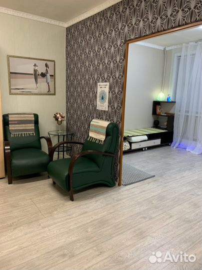 Хатха йога тренер / студия йоги