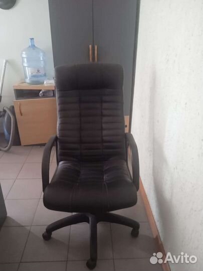 Кресло кожанное
