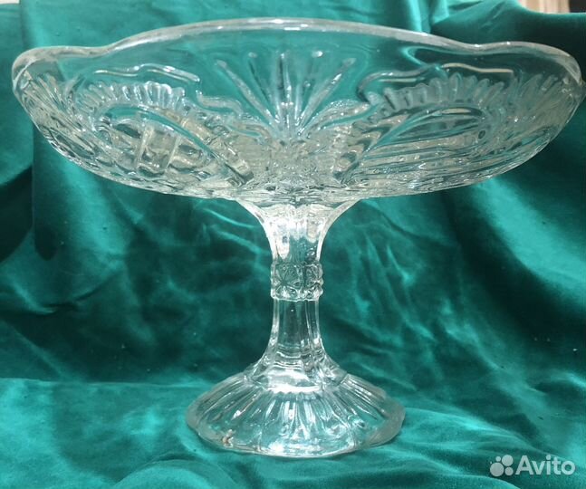 Ваза для фруктов на ножке старинная