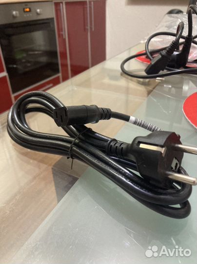 Различные кабеля для компьютера