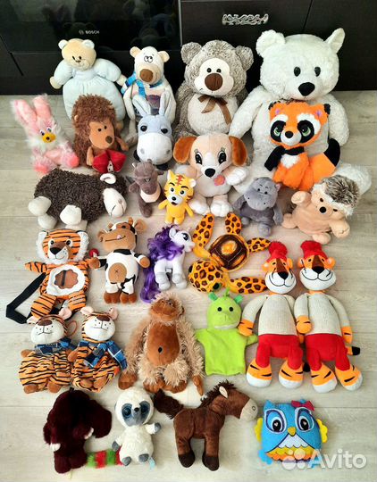 Много мягких игрушек