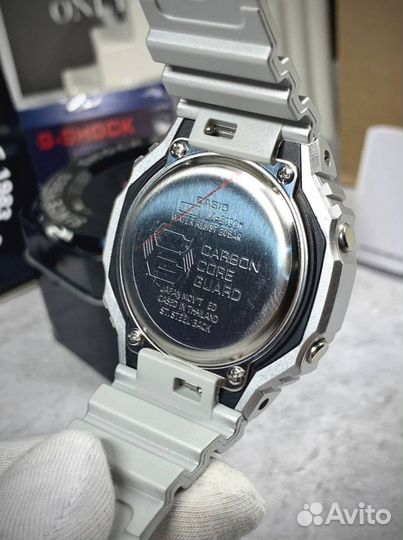 Часы G-Shock 2100 серебристый металлик